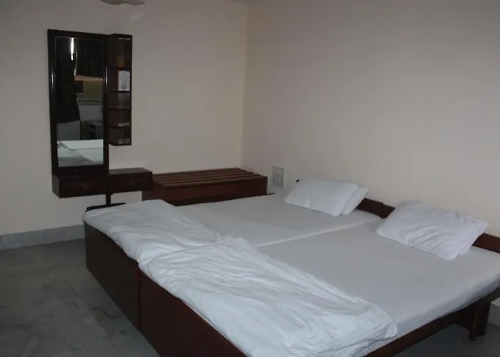 Service Apartments, Park Street, Calcutta
