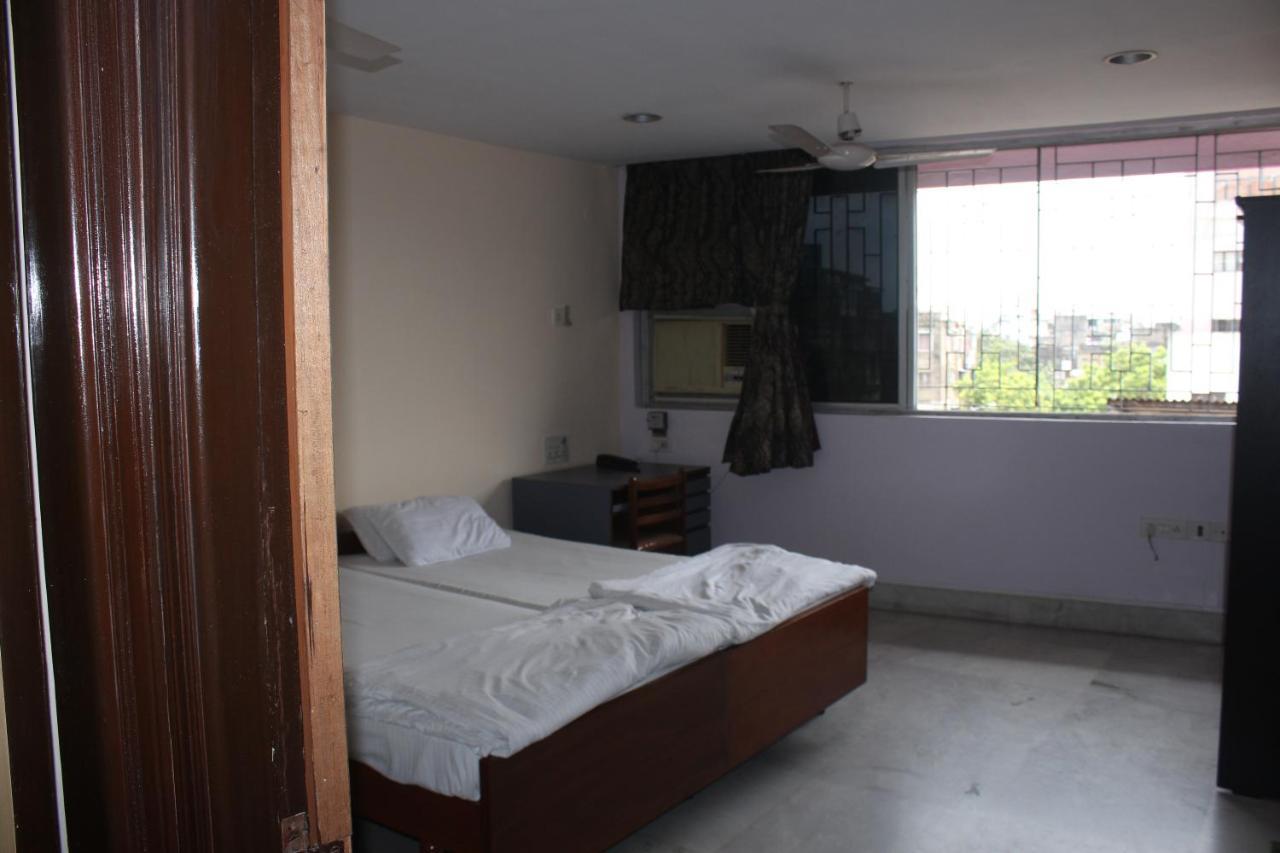 Service Apartment, Park Street,