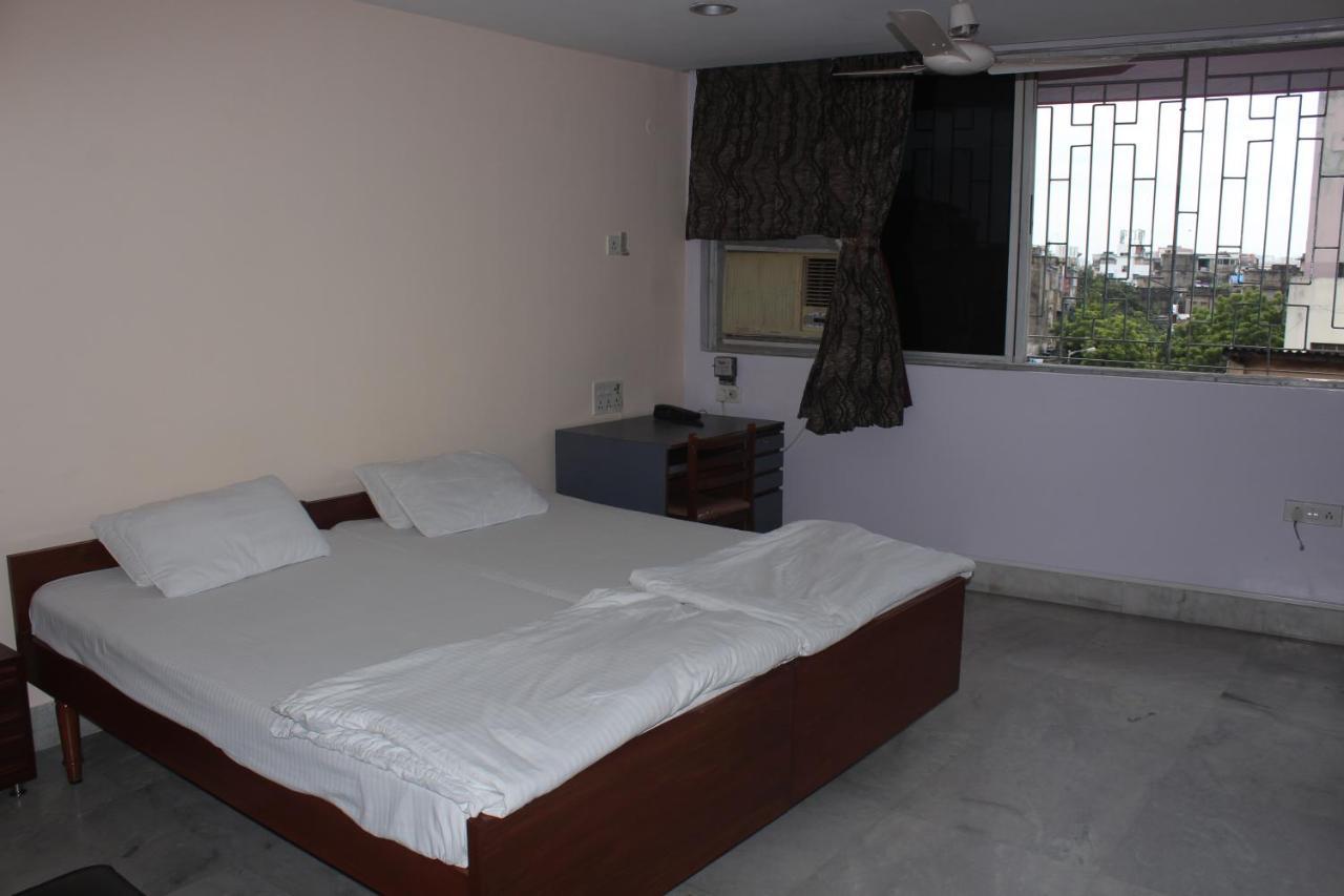 Service Apartment, Park Street,