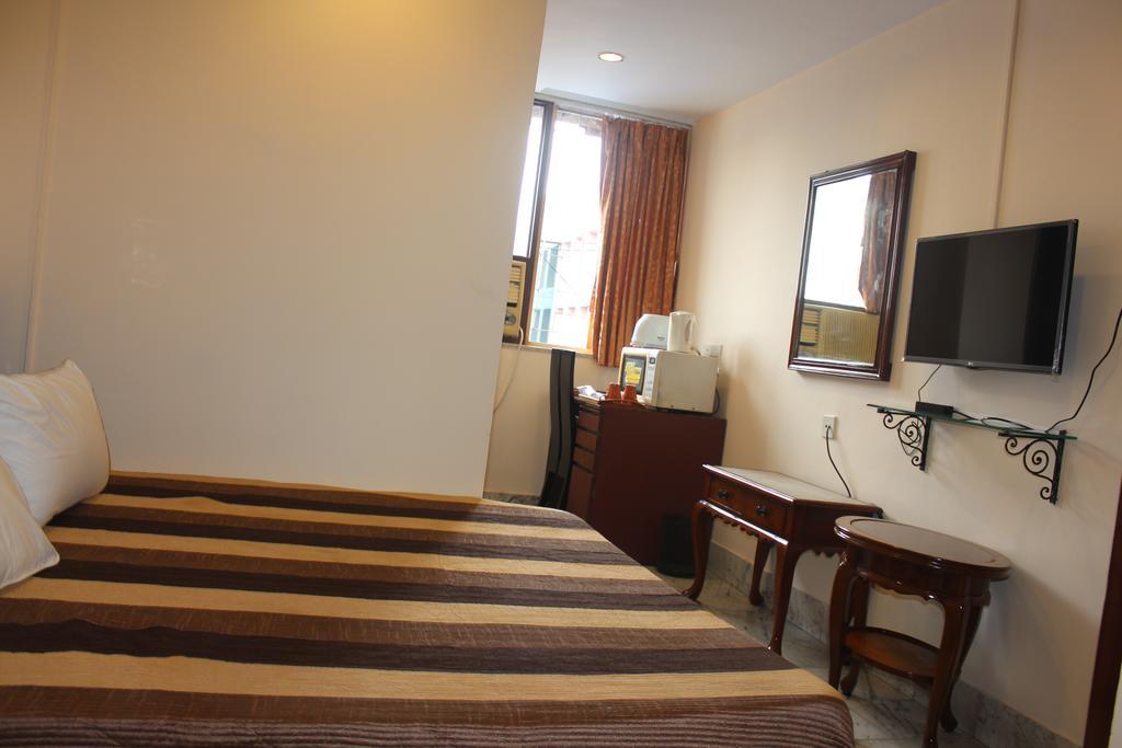 Service Apartment, Park Street, *