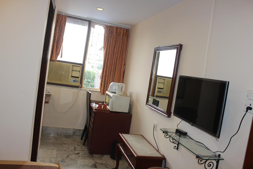 Service Apartment, Park Street, Apartment