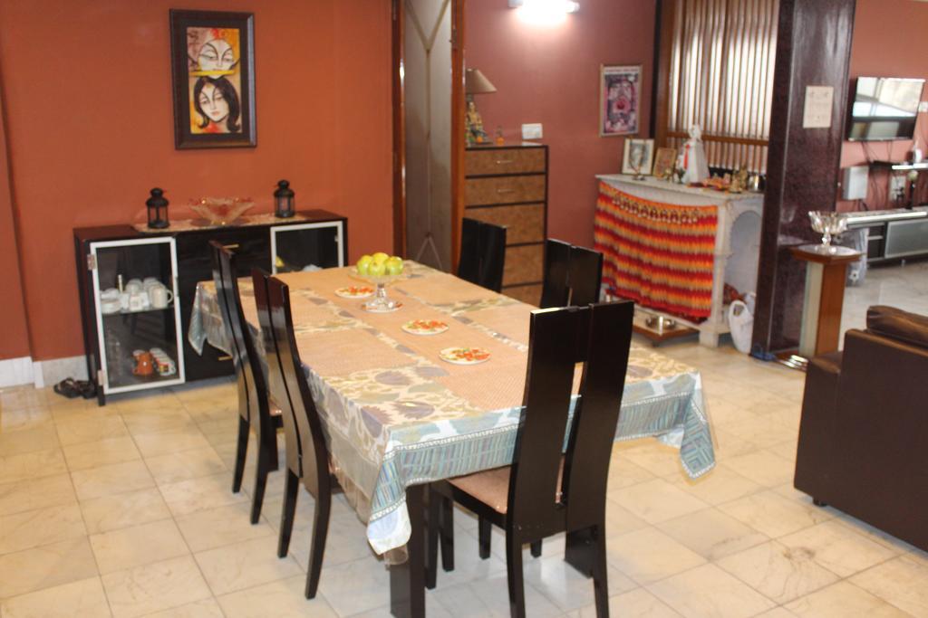 Service Apartment, Park Street, * Kolkata