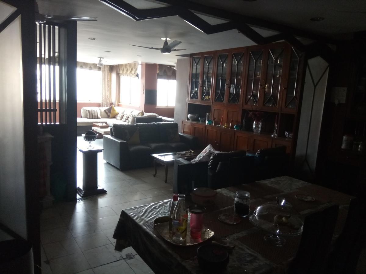 Service Apartment, Park Street, *