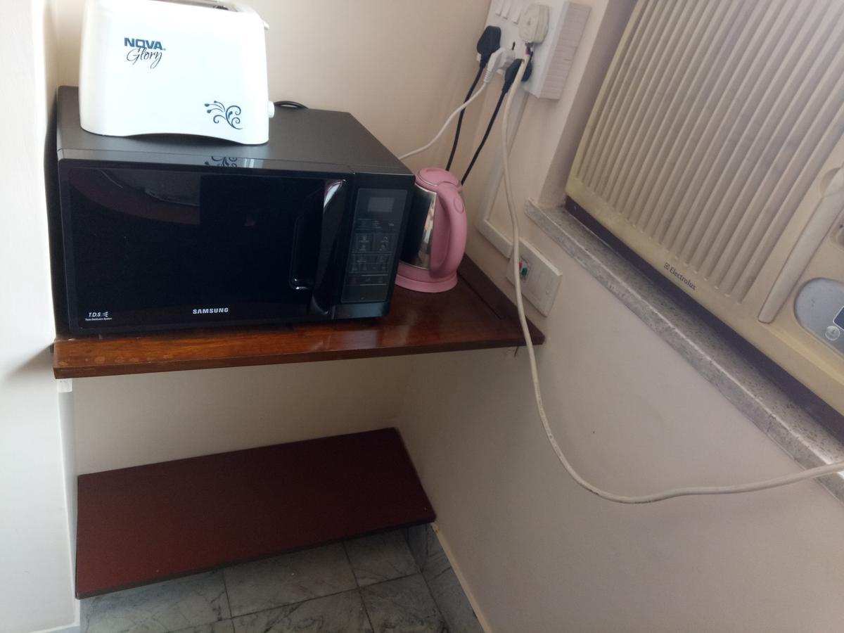 Service Apartment, Park Street, *